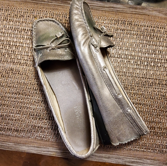 Michael Kors Driving Shoes - Picture 3 of 7